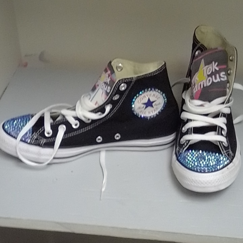 Gently used custom converse shoes